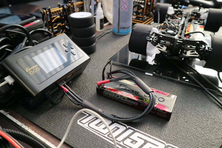 IMARS Dual雙通道智能平衡充電器車(chē)模電池應用