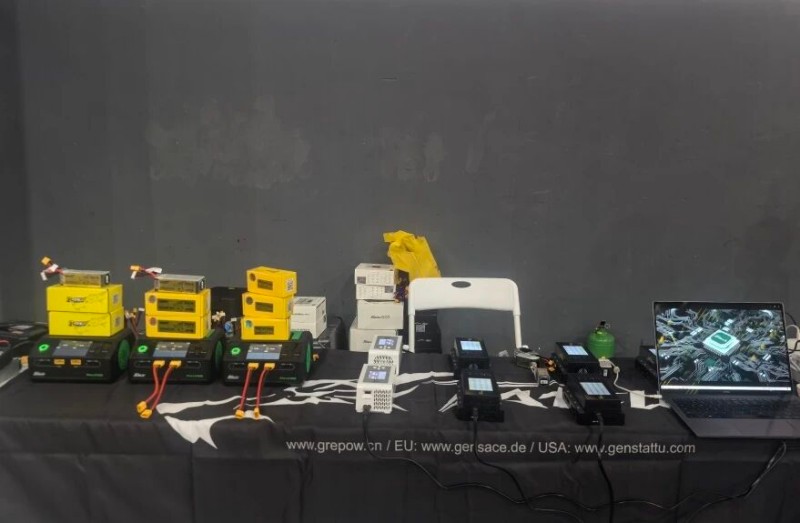 Tattu 無人機足球電池和充電器